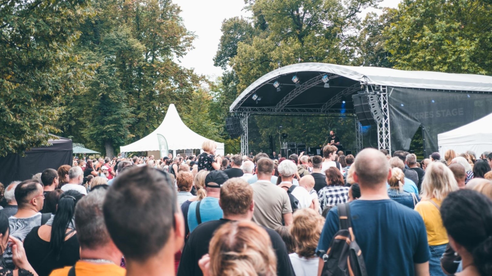 Živá hudba je pro Čechy důležitá. Její poslech by si nenechali ujít „za nic na světě“ dva z pěti. Ilustrační foto: Festival Soundtrack