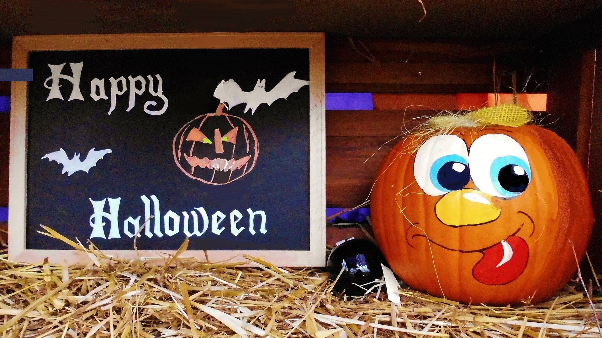 Halloween slaví zhruba osmkrát méně Čechů než Dušičky, pouze asi deset procent. Dušičky jsou z hlediska tržeb prodejců čtvrtým nejvýznamnějším tuzemským svátkem. Ilustrační foto: Pixabay.com