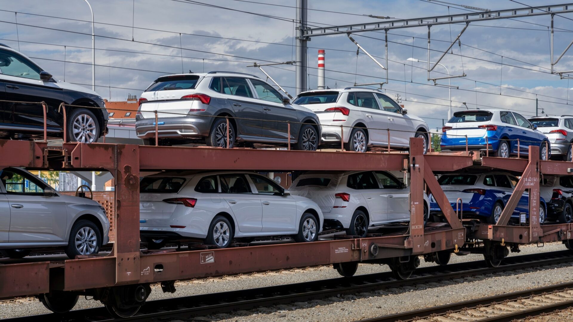 Výsledek českého exportu za listopad 2024 příznivě ovlivnil zejména meziročně vyšší přebytek obchodu s motorovými vozidly. Ilustrační foto: Depositphotos.com