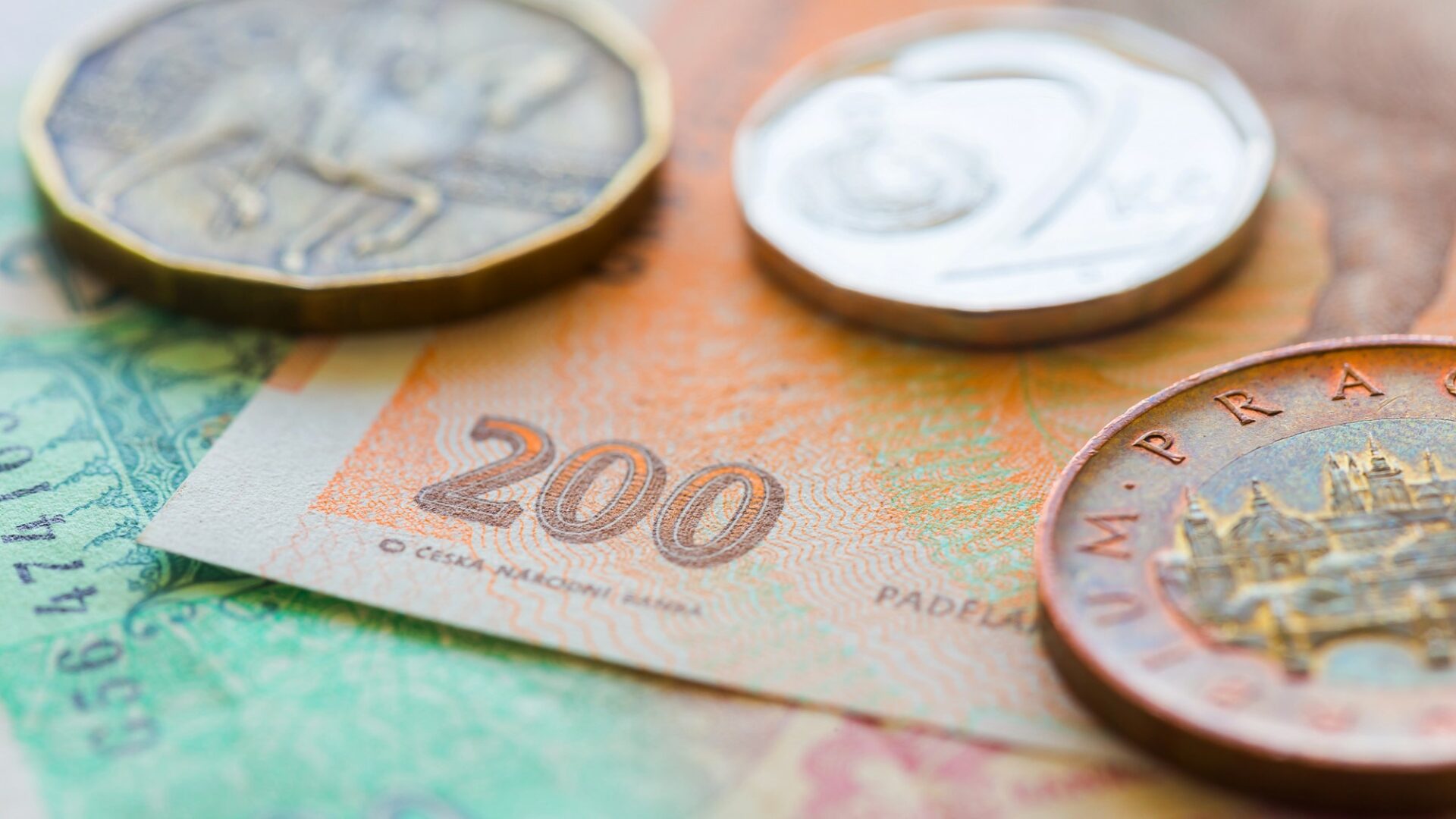 Zatímco situace ve světě je nejasná, ceny pro Čechy se stabilizují. Ilustrační foto: Depositphotos.com