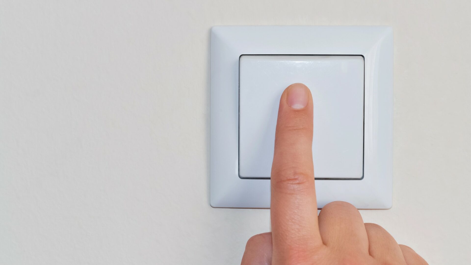 Domácnosti mnohdy šetří na špatných místech a pak se rozčilují nad fakturami za energie. Ilustrační foto: Depositphotos.com