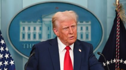 Ze všech unijních zemí Trumpova cla poškodí nejvíce Českou republiku. Připraví ji až o 200 miliard ročně, plyne ze studie Oxford Economics. Ilustrační foto: Depositphotos.com