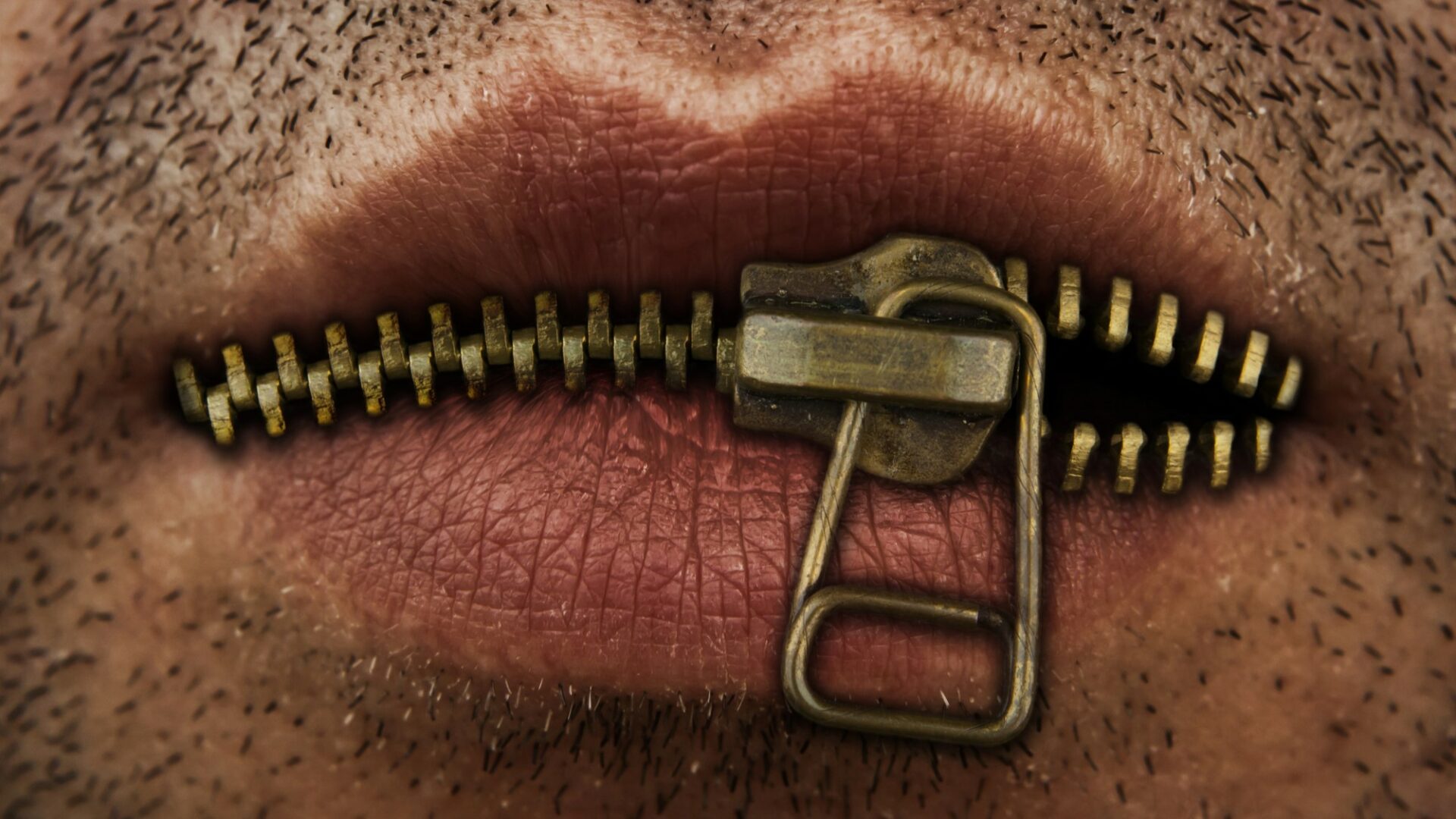 Omezování svobody slova se označuje také jako náhubkový zákon. Ilustrační foto: Depositphotos.com