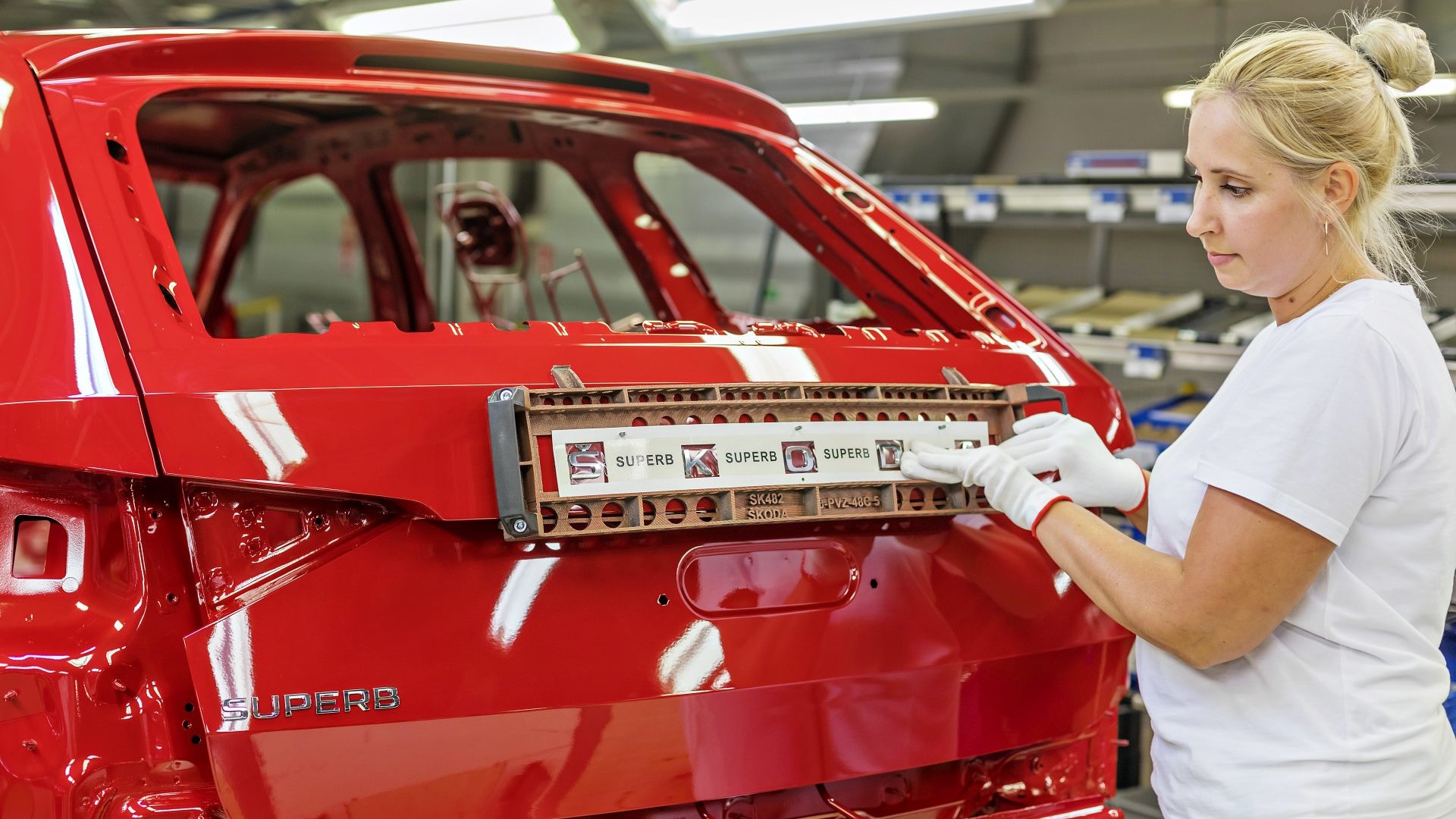 Pro českou ekonomiku, která je silně vázaná na automobilový průmysl a jeho dodavatelské řetězce, je teď obzvlášť důležité sledovat vývoj cel právě v této oblasti. Ilustrační foto: Škoda Auto
