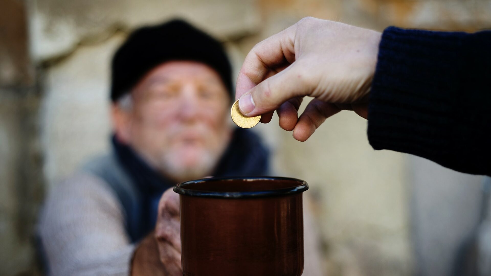 Češi jsou podle Eurostatu ze všech unijních zemí nejméně ohrožení chudobou nebo sociálním vyloučením. Ilustrační foto: Depositphotos.com