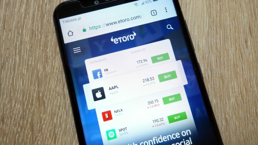 Na americkou technologickou burzu Nasdaq vstoupila minulý týden investiční a obchodní platforma eToro. Ilustrační foto: Depositphotos.com