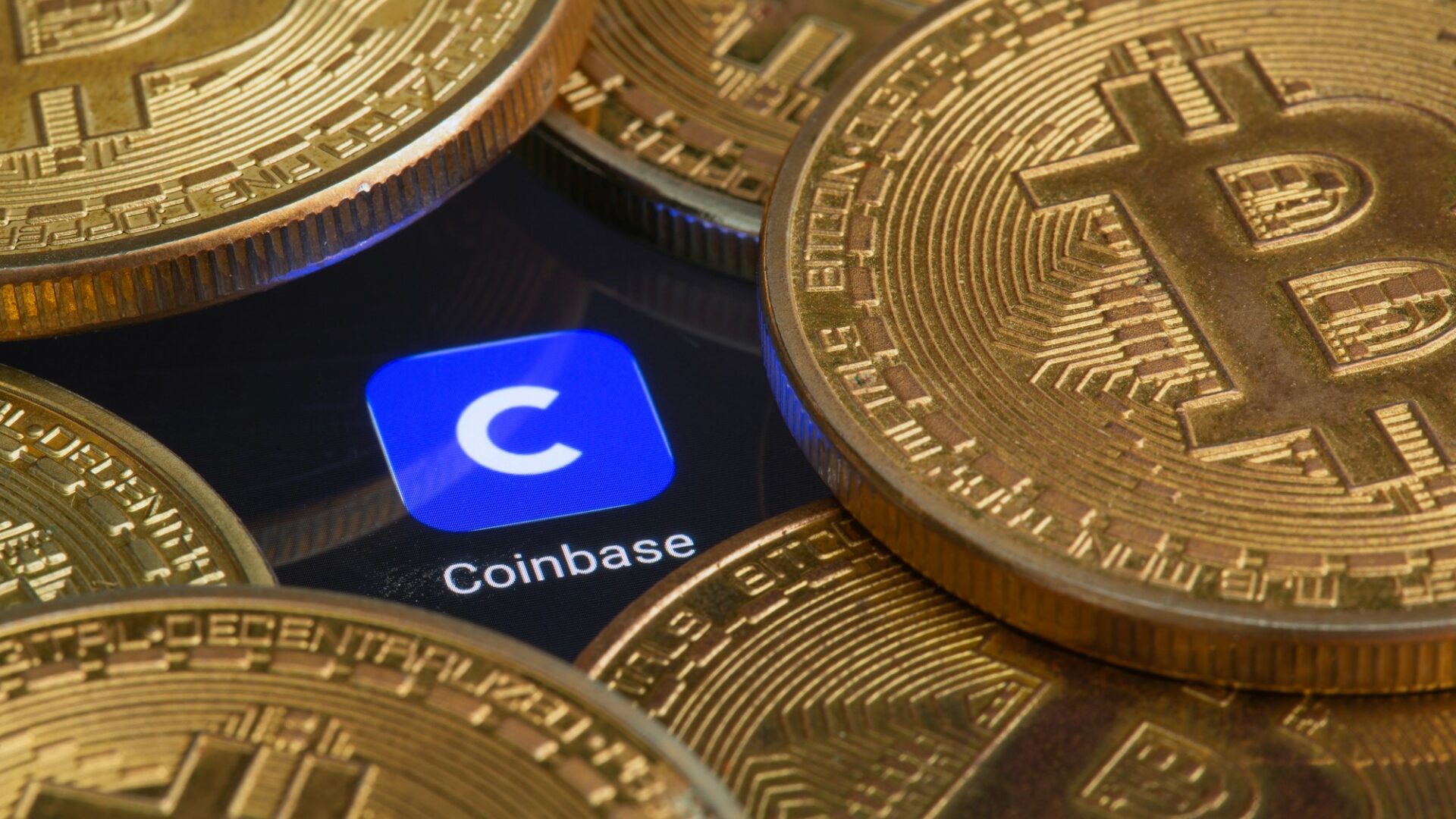 Největší americká kryptoměnová burza Coinbase vstupuje do první ligy. Od 19. května bude součástí širokopásmového indexu S&P 500. Ilustrační foto: Depositphotos.com