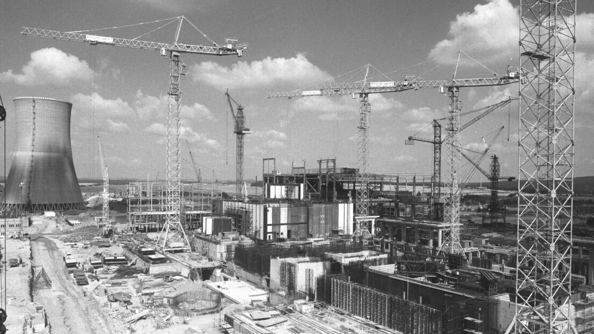 Výstavba první české jaderné elektrárny Dukovany. Foto: Skupina ČEZ