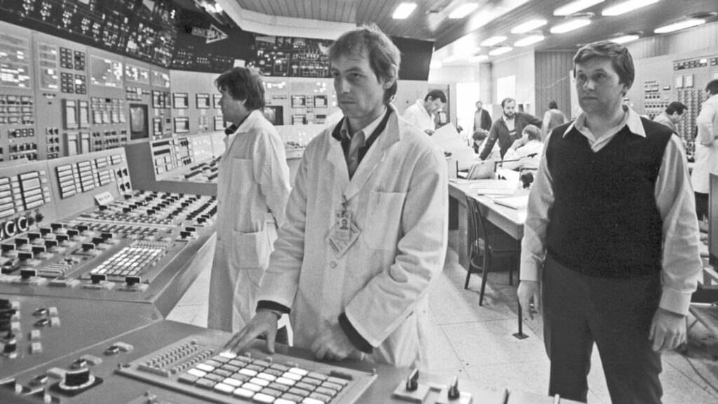Spouštění prvního bloku první české jaderné elektrárny Dukovany dne 3. května 1985. Foto: Skupina ČEZ