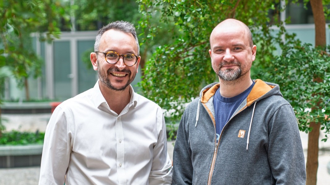 Petr Mareš, zakladatel a CEO Blueprints (vlevo), a Tomáš Richter, analytik a výkonnostní marketér s více než dvěma dekádami zkušeností. Foto: Blueprints