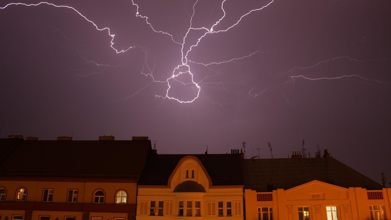 Údery blesku způsobí každý rok škody za stovky milionů korun. Ilustrační foto: Pixabay.com