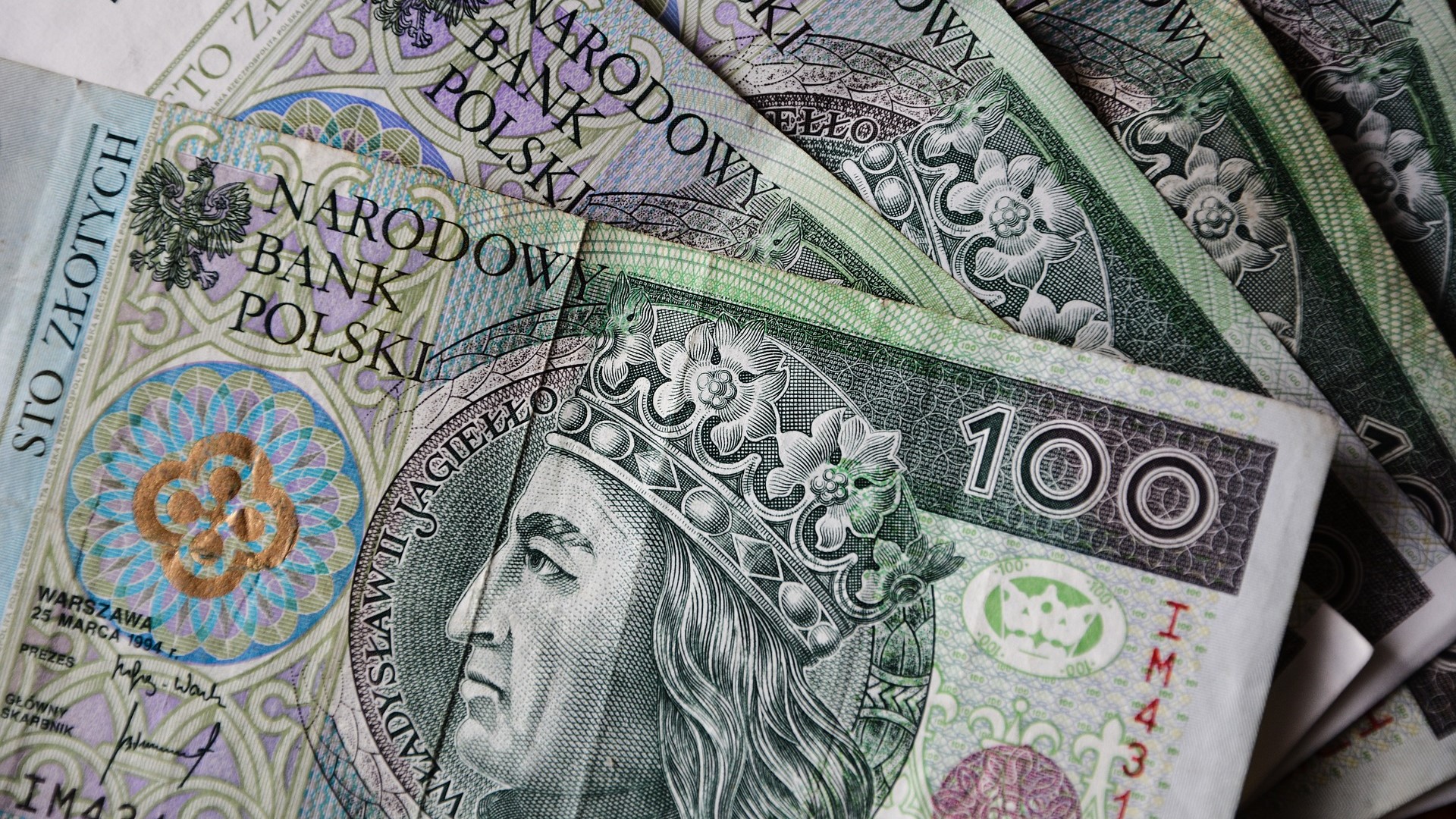 Největší ztráty z regionu v úterý utrpěl polský zlotý, jehož kurz se v odpoledních hodinách pohyboval na 4,27 PLN/EUR a byl o 0,5 procenta slabší. Ilustrační foto: Pixabay.com