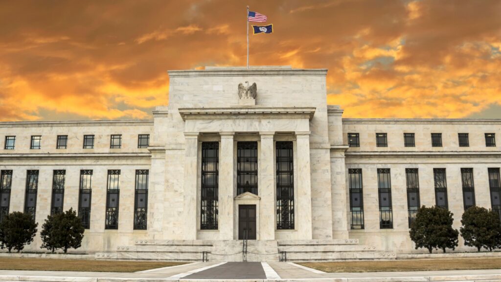 Skupina jestřábů uvnitř americké centrální banky stále čeká na to, jak se vyšší cla propíší do inflace. Ilustrační foto: Depositphotos.com