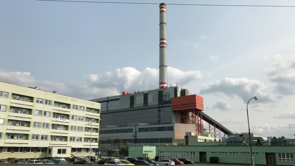 Českému průmyslu v květnu do značné míry pomáhala silná produkce elektřiny. Ilustrační foto: faei.cz