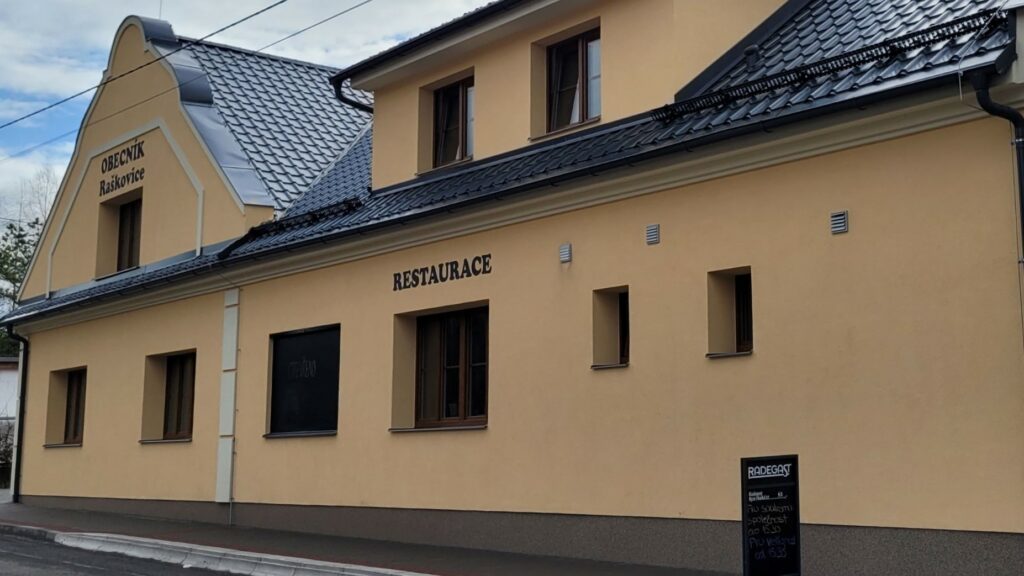 Jedním z úspěšných projektů je i revitalizace objektu v Raškovicích. Ilustrační foto: CzechInvest/brownfieldy.cz
