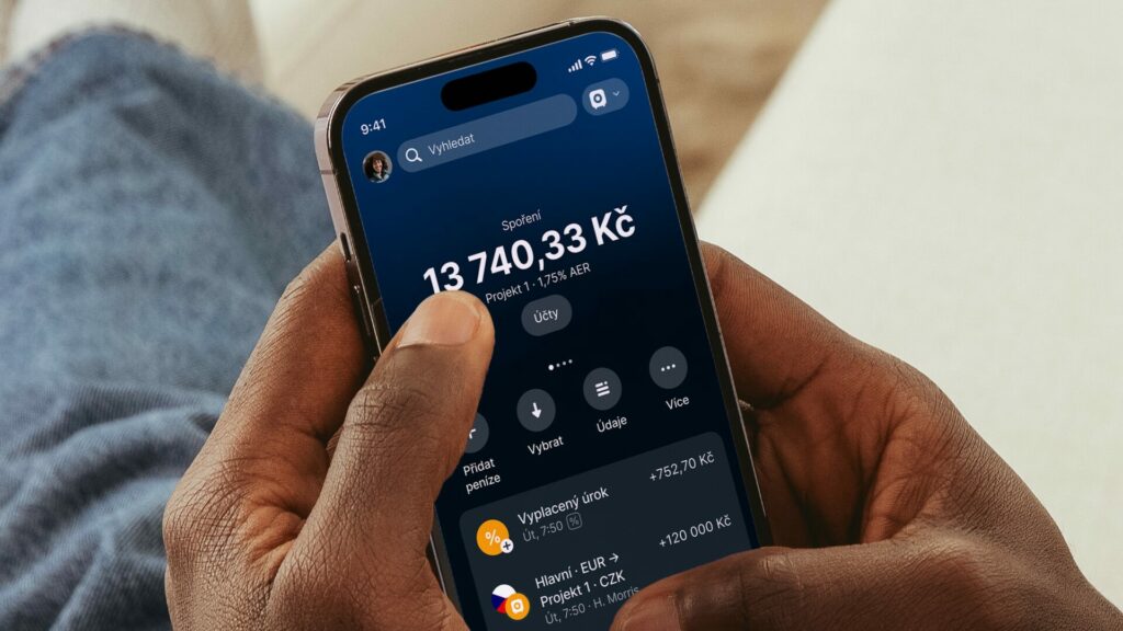 Finanční aplikace Revolut zpřístupnila své spořicí účty více než jednomu milionu svých klientů v Česku. Ilustrační foto: Revolut