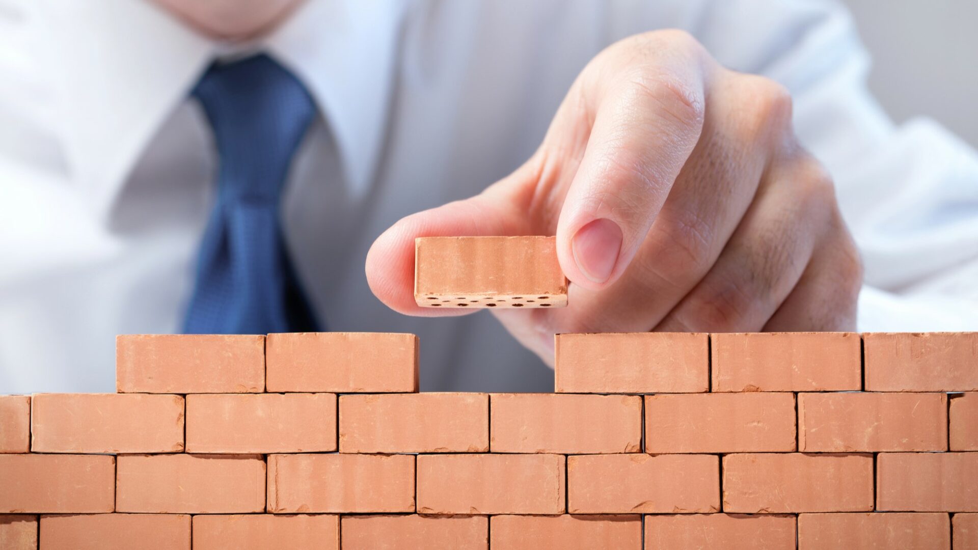 Až 92 procent Čechů podle průzkumu považuje nemovitosti za bezpečný přístav, 89 procent za nejvýznamnější majetek a 82 procent za pojistku na stáří. Ilustrační foto: Depositphotos.com