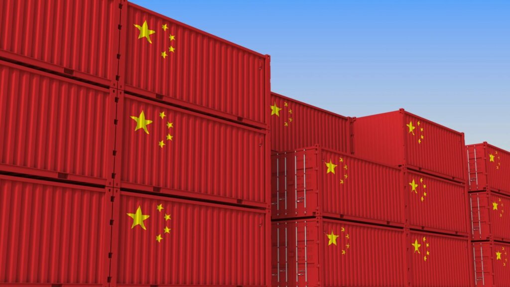 Čínská vývozní aktivita zatím zůstává relativně robustní, když klesající export do USA vyvažuje vyšší odbyt na trhu EU a zemí skupiny ASEAN. Ilustrační foto: Depositphotos.com