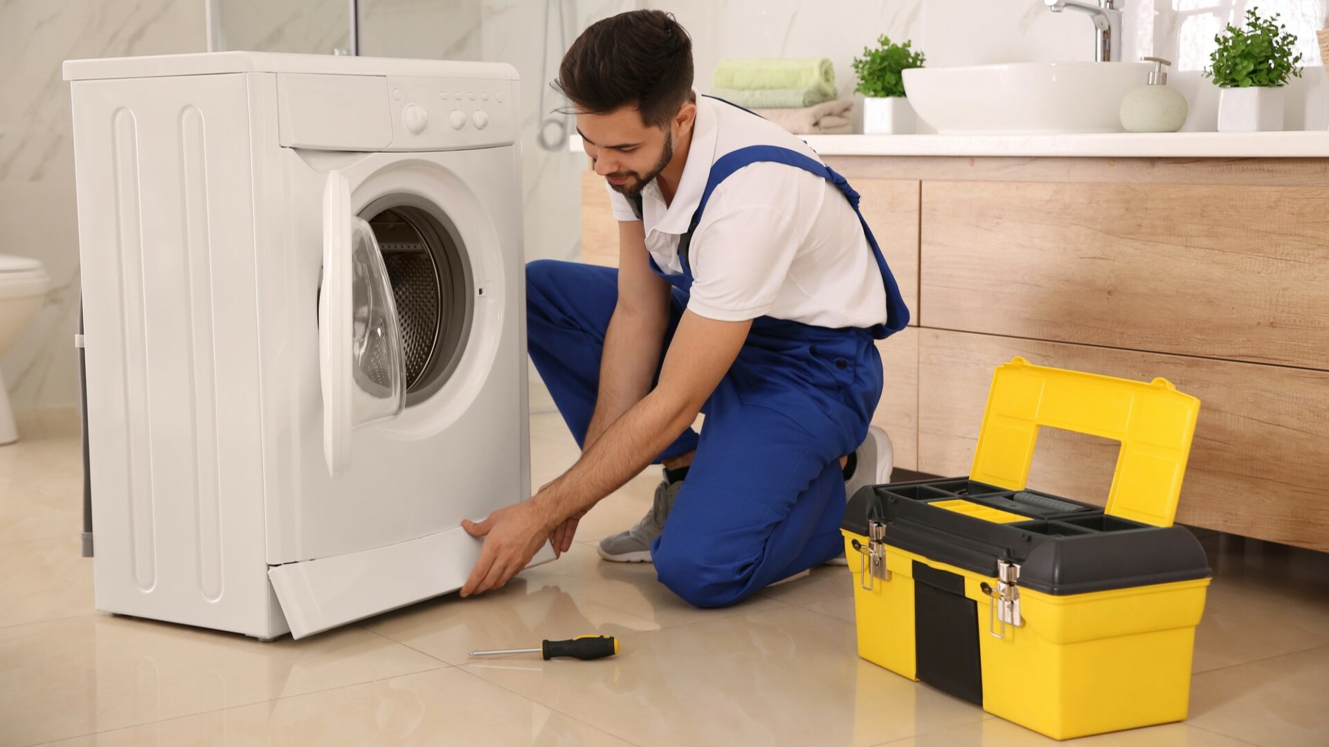 Pokud si spotřebitel jako způsob řešení reklamace zvolí opravu výrobku, prodlouží se mu záruka ze stávajících dvou na tři roky. Ilustrační foto: Depositphotos.com