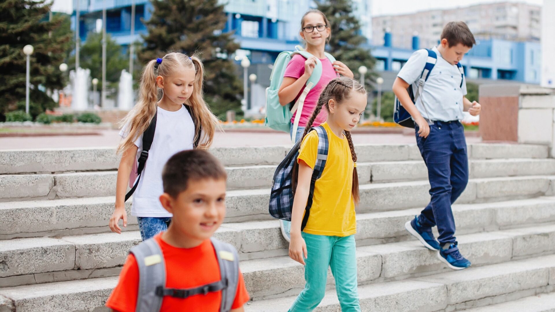 Banky se těsně před začátkem školy soustředily na školáky a studenty. Ilustrační foto: Depositphotos.com