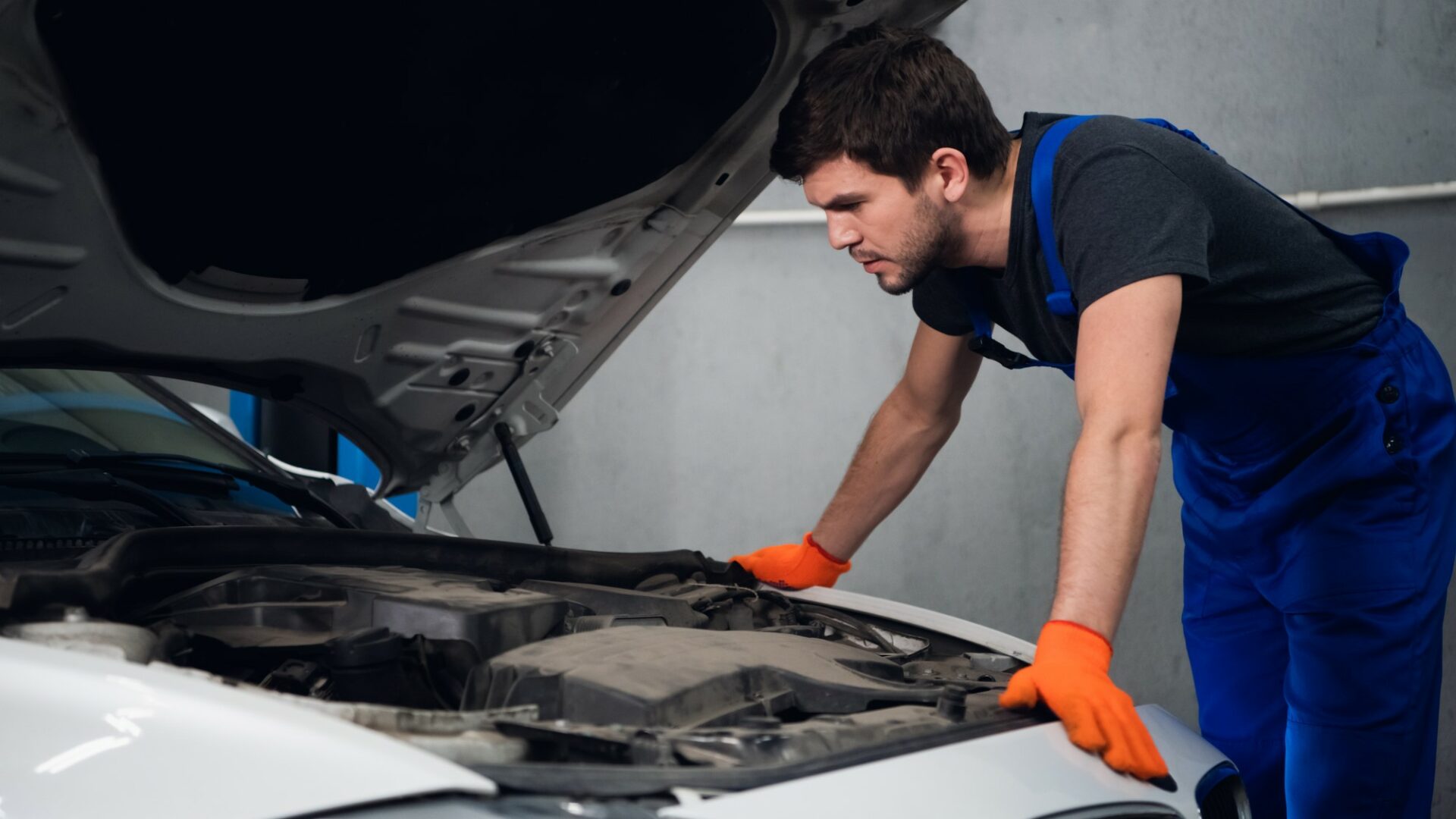 Manipulace s ojetými vozy bohužel nejsou reliktem minulosti, ČOI odhalila nedostatky ve dvou třetinách kontrol. Ilustrační foto: Depositphotos.com