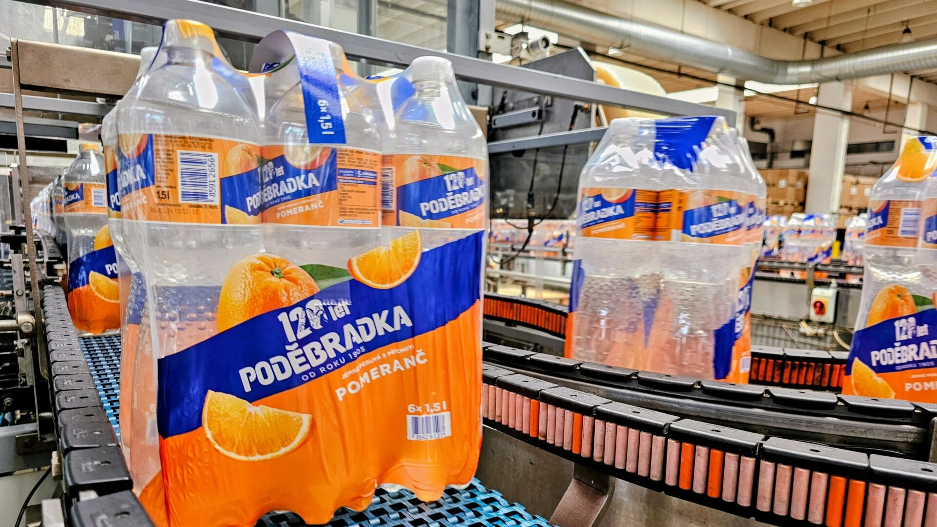 120. výročí se připomíná i na etiketě. Foto: faei.cz/Pavel Baroch