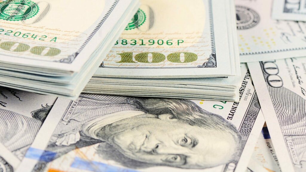Americký dolar zůstává světovou měnou, i když se tomu některé státy brání. Ilustrační foto: Depositphotos.com
