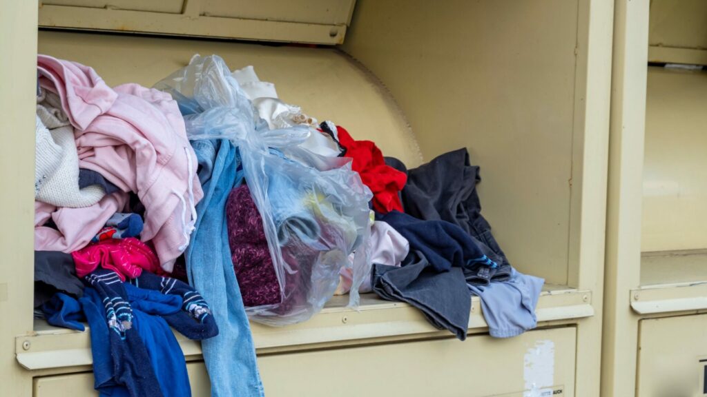 Tlak na módní značky má vést k tomu, aby nabízely odolnější produkty, umožňovaly jejich zpětný odběr a zapojily se do cirkulární ekonomiky. Ilustrační foto: Depositphotos.com
