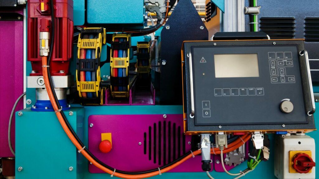 Nákup technologií, strojů nebo software lze často načasovat tak, aby podniky maximálně využily daňové výhody. Ilustrační foto: Depositphotos.com