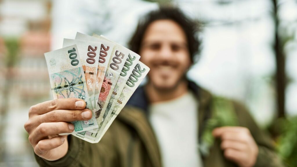 Způsoby spoření nemění ani generace Z, i ta spoří hlavně na spořicích účtech. Ilustrační foto: Depositphotos.com