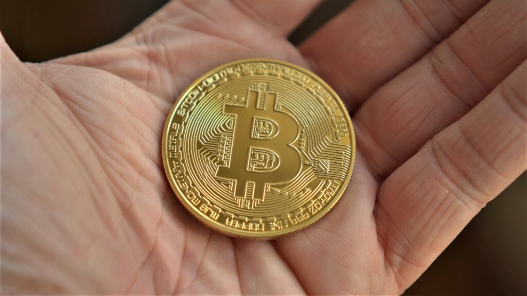 Bitcoin oslabuje po likvidacích na trhu futures. Ilustrační foto: Pixabay.com