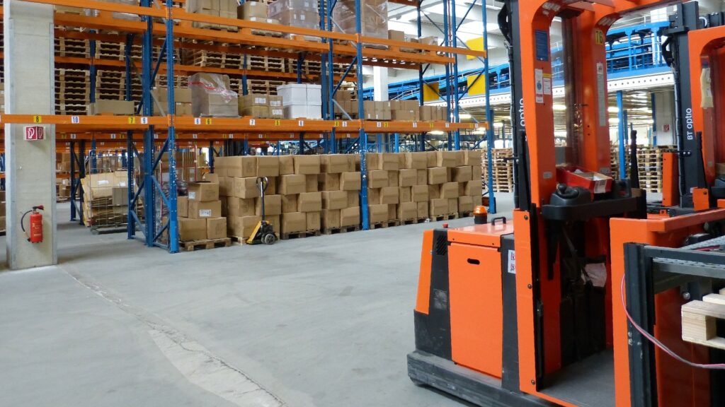 Objem výroby v srpnu stagnoval, když nové zakázky byly uspokojovány ze skladových zásob. Ilustrační foto: Pixabay.com