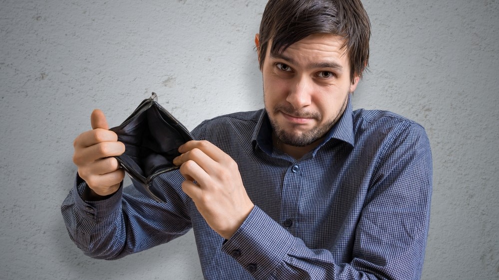 Jak dlouho by mladí dokázali udržet svůj současný životní styl ze svých úspor, kdyby přišli o zaměstnání? 30,5 procenta by vydrželo pouze měsíc, dalších 33,3 procenta tři měsíce. Ilustrační foto: Depositphotos.com