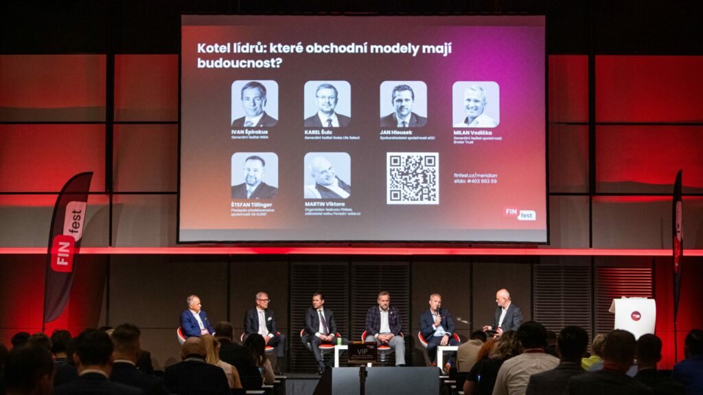 Konference FINfest 2025, největší nezávislá akce pro finanční poradce v Česku, přilákala do pražského Clarion Congress Hotelu přes tisícovku účastníků. Foto: FINfest