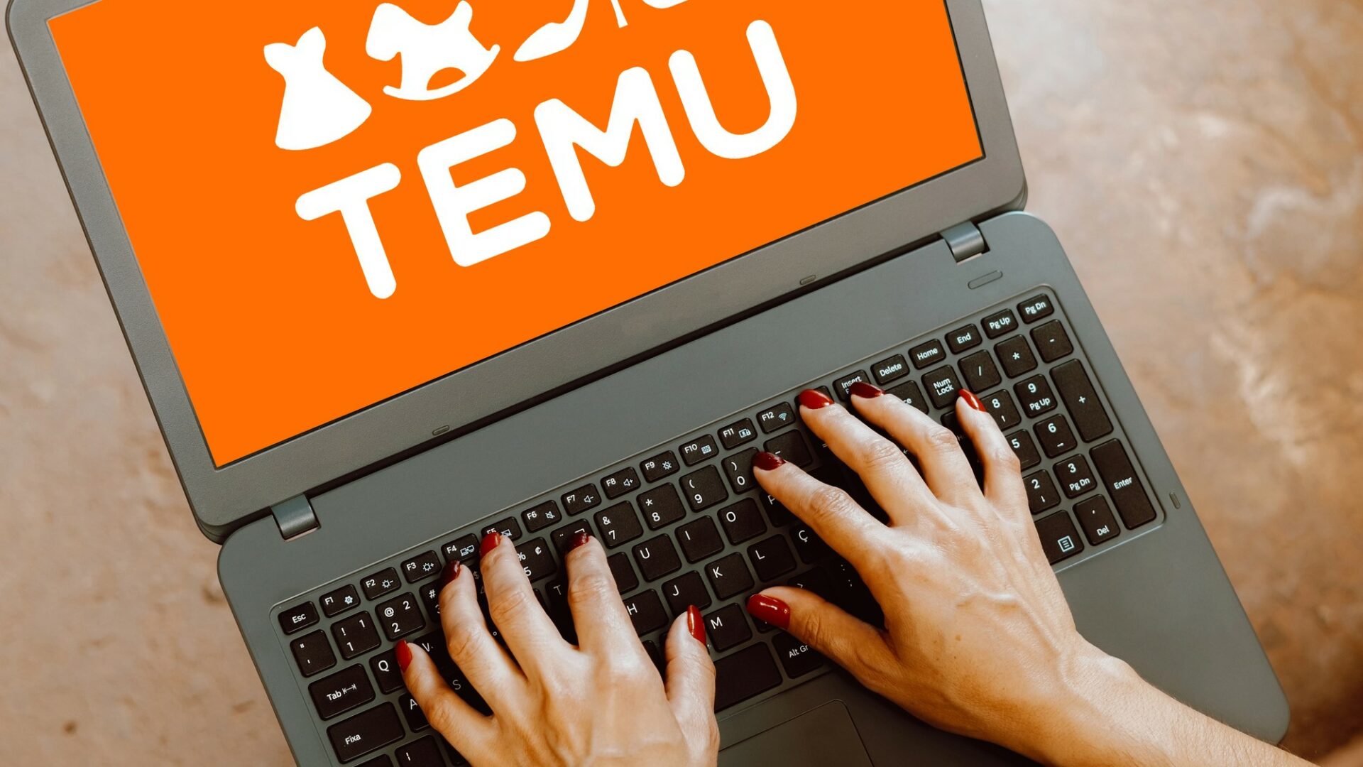 Známé české značky se potýkají s prodejem kopií svých produktů na čínských online tržištích. Ilustrační foto: Depositphotos.com