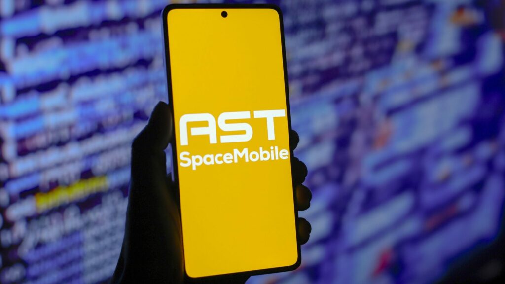 AST konkuruje Muskovu Starlinku. Vyvíjí satelitní internetové připojení pro tradiční mobilní telefony. Ilustrační foto: Depositphotos.com