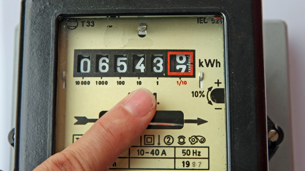 Domácnosti by v příštím roce mohly za elektřinu platit o něco málo méně než letos. Ilustrační foto: Depositphotos.com