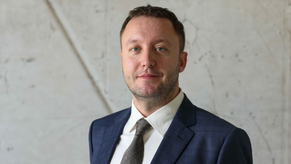 Tomáš Kafka nastoupil do pražské kanceláře Dentons jako partner pro oblast kapitálových trhů. Foto: Dentons