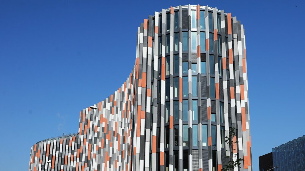 Nejvýkonnějším titulem na pražské burze byla tento týden pojišťovna VIG. Ilustrační foto: Kooperativa – Vlastní dílo, CC BY-SA 4.0, https://commons.wikimedia.org/w/index.php?curid=106445481