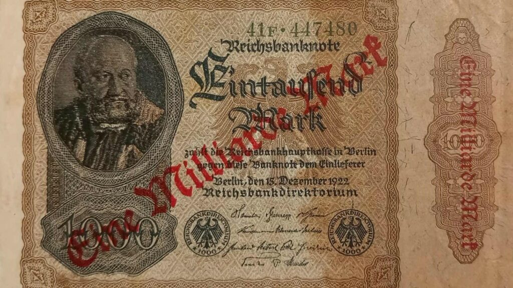 V letech 1920 až 1924 bylo v Německu vytištěno přes sedmdesát druhů bankovek s nominálními hodnotami od jedné marky až po 100 bilionů marek. Foto: Adam Čaloud