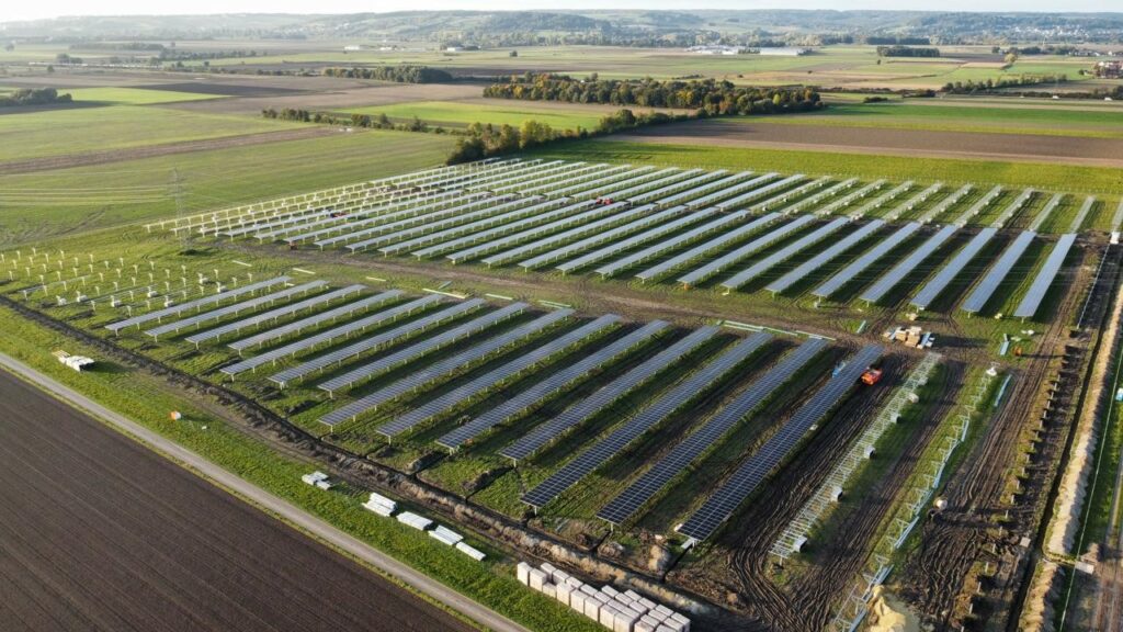 Německá agrovoltaická elektrárna zabere plochu asi jako sedm Václavských náměstí. Foto: Greenbudies