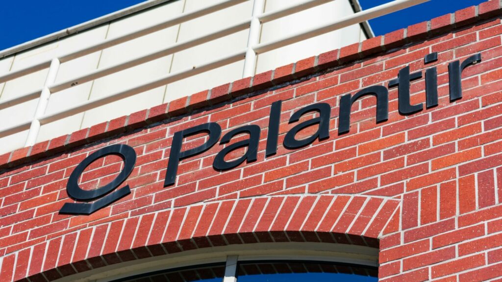 Palantir v posledních týdnech oznámil několik významných partnerství. Ilustrační foto: Depositphotos.com