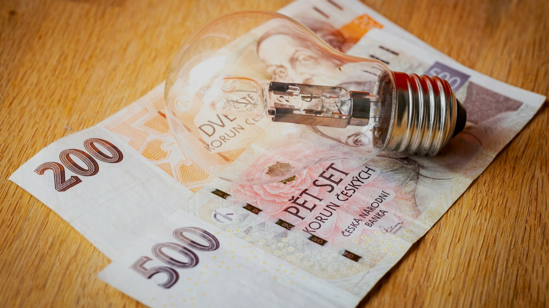 Regulovaná složka ceny elektřiny spadne v roce 2026 o 15,1 procenta, domácnosti oproti letošku ušetří. Ilustrační foto: Depositphotos.com