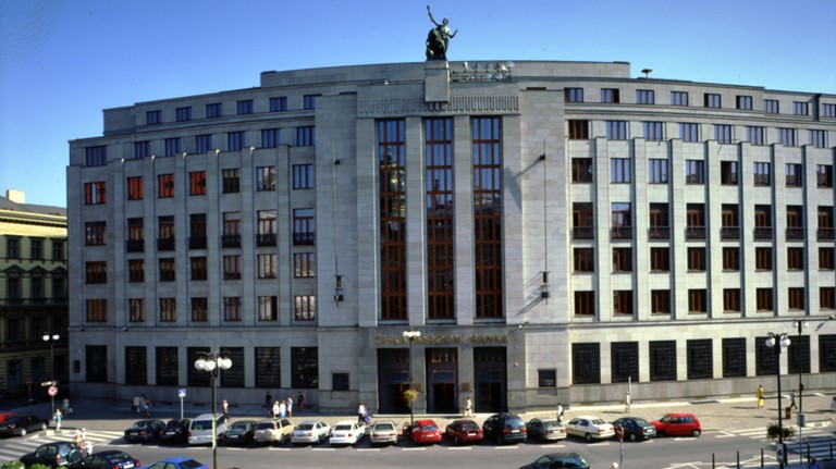 Hypoteční sazby určuje mnohem víc ukazatelů než jen základní úrokové sazby určované Českou národní bankou. Ilustrační foto: ČNB