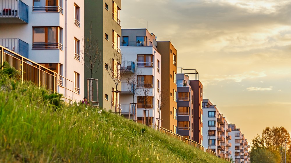 Nový byt v Praze financuje pomocí hypotéky dlouhodobě polovina kupujících. Ilustrační foto: Depositphotos.combydleni-depositphotos-187998136-s-2019 (2)