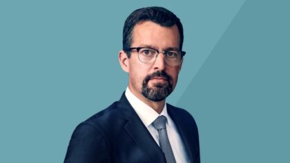 Letošní Šokující předpovědi Saxo pro příští rok pokrývají široké spektrum témat, říká John J. Hardy, globální vedoucí makrostrategie investiční banky.