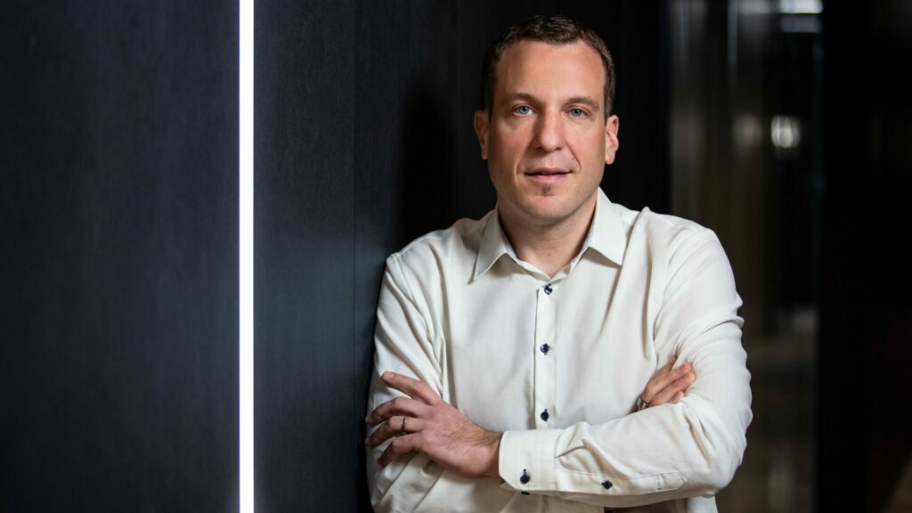 J&T Banka má nového PR manažera a tiskového mluvčího, Martina Tesaře. Foto: J&T Banka