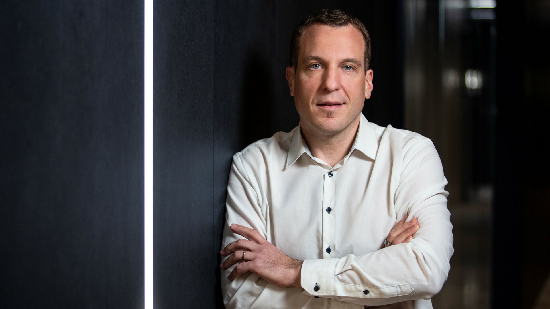 J&T Banka má nového PR manažera a tiskového mluvčího, Martina Tesaře. Foto: J&T Banka