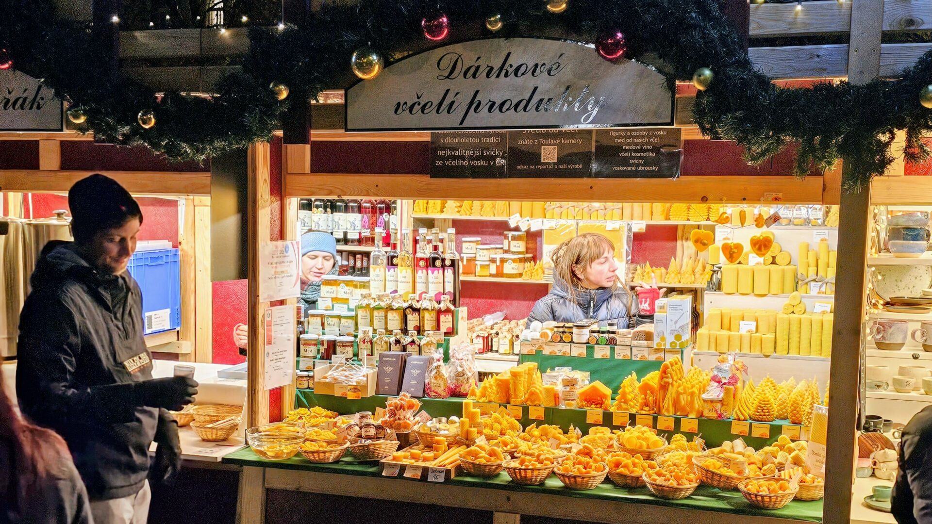 Na vánoční brigády se hlásí nejen studenti, ale čím dál více i lidé s plným úvazkem, kteří chtějí před Vánoci posílit rodinný rozpočet. Ilustrační foto: faei.cz/Pavel Baroch