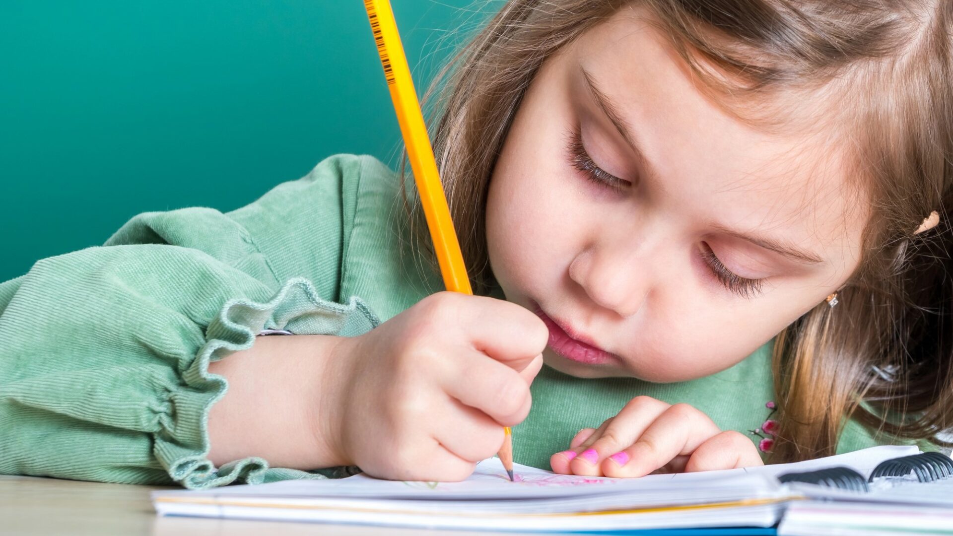 Letošní zápisy do prvních tříd probíhají v novém termínu, odklady budou výjimkou, nikoli prostředkem, jak dětem prodloužit dětství. Ilustrační foto: Depositphotos.com